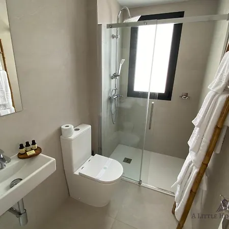 Villa Heavenly - Pool & Seaviews *
